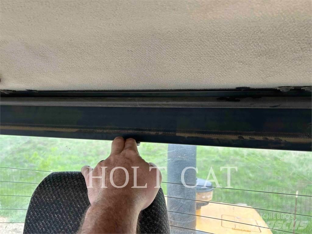 CAT 938K Колесни товарачи