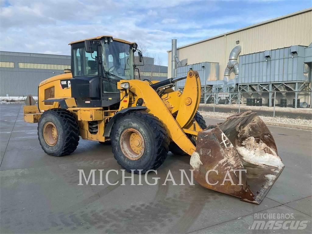 CAT 938K RQ+ Колесни товарачи