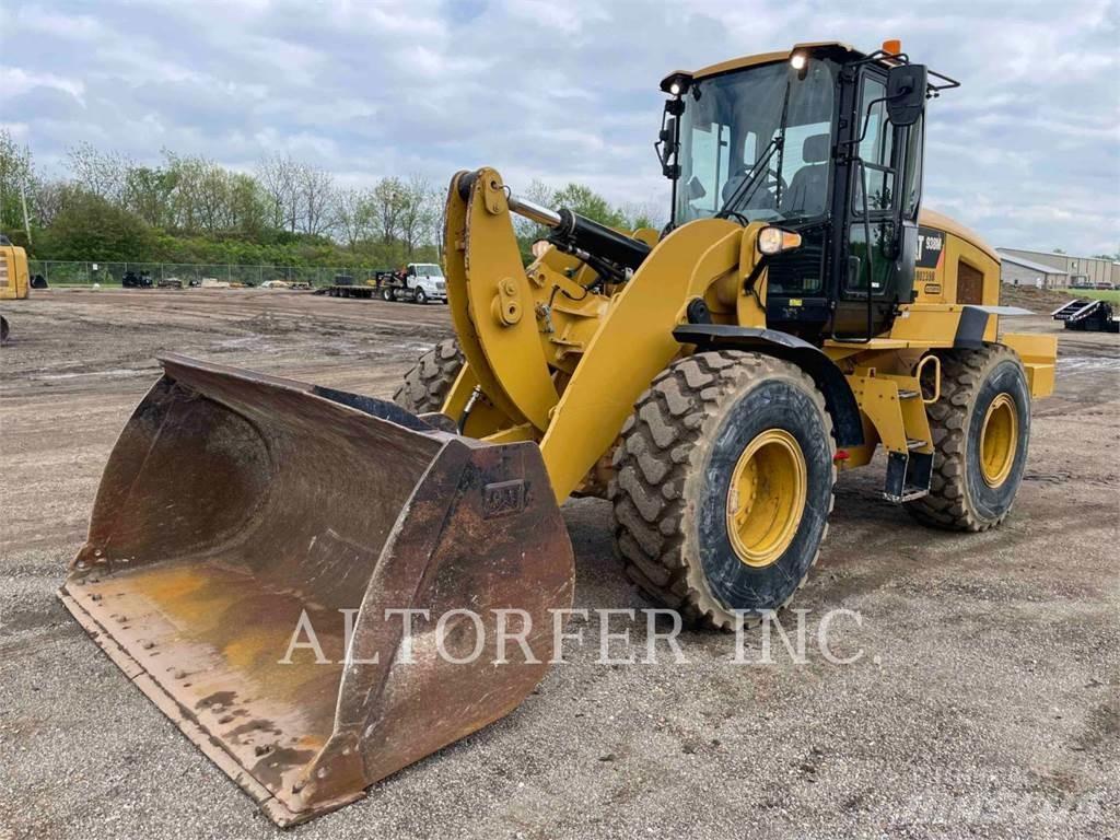 CAT 938M Колесни товарачи