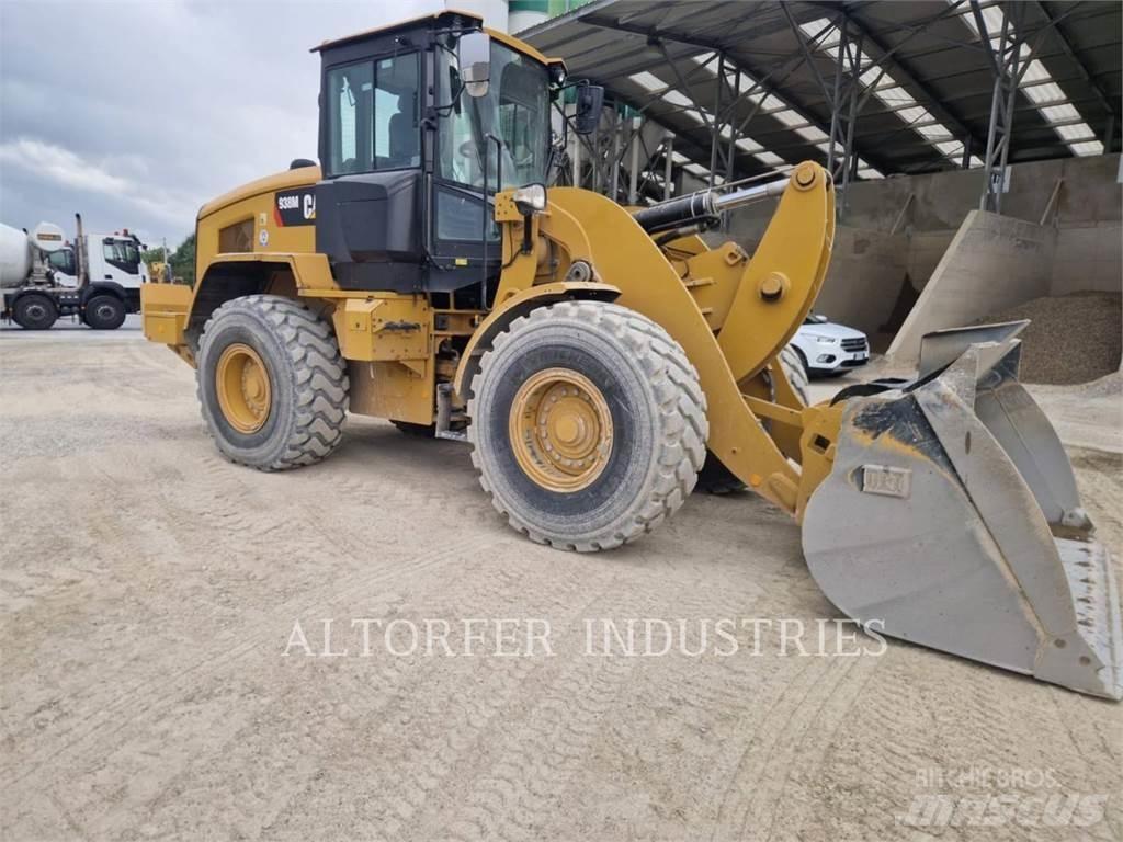 CAT 938M Колесни товарачи