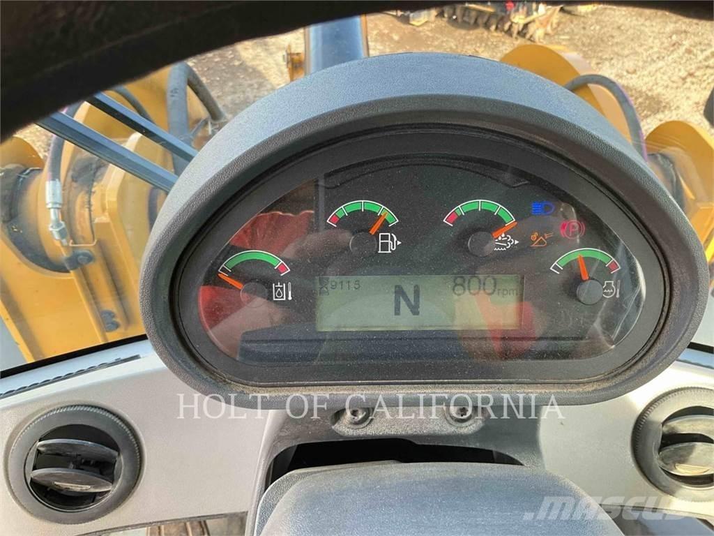 CAT 938M Колесни товарачи