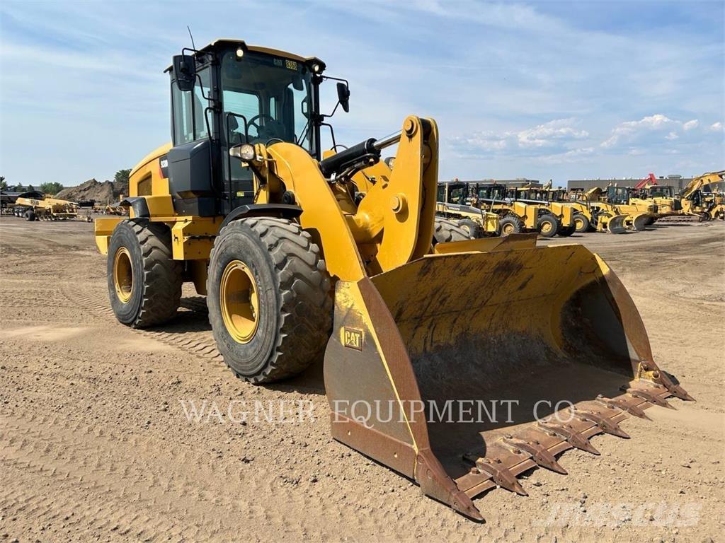 CAT 938M Колесни товарачи