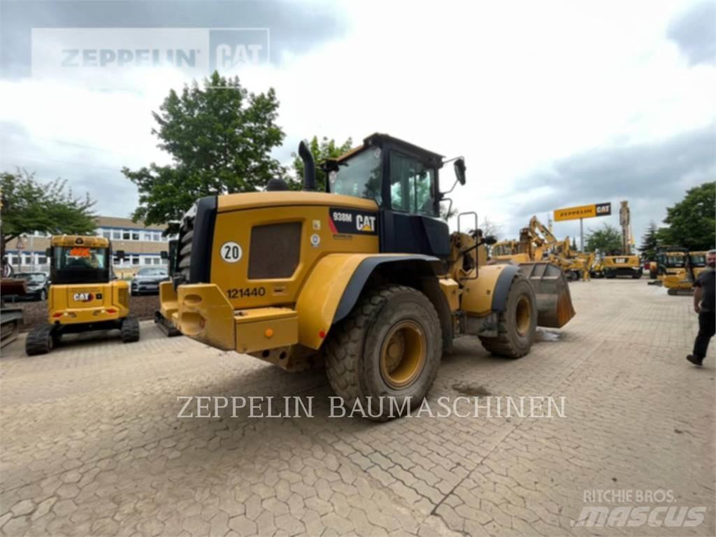 CAT 938M Колесни товарачи