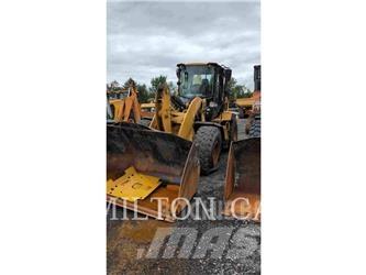 CAT 938M Колесни товарачи