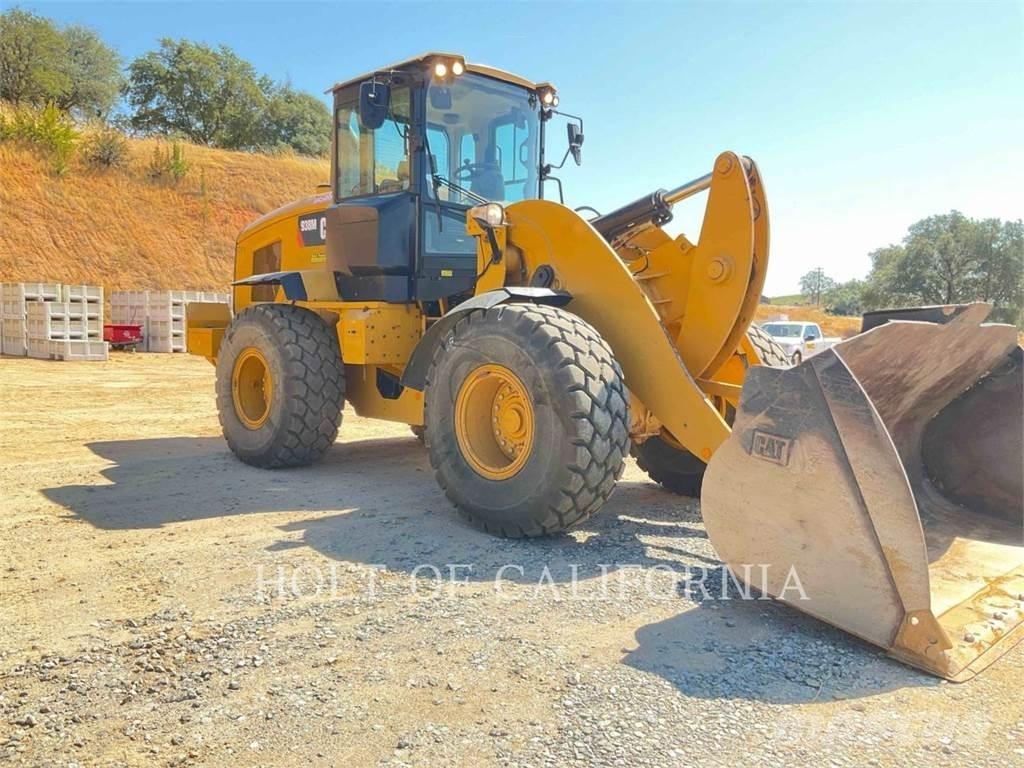 CAT 938M Колесни товарачи