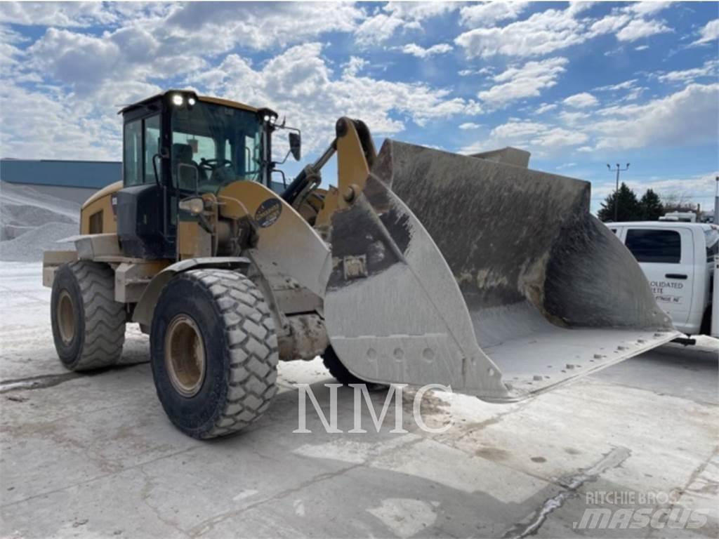 CAT 938M Колесни товарачи