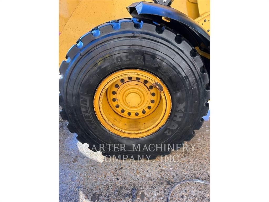 CAT 938M Колесни товарачи