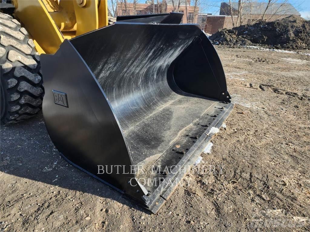 CAT 938M Колесни товарачи