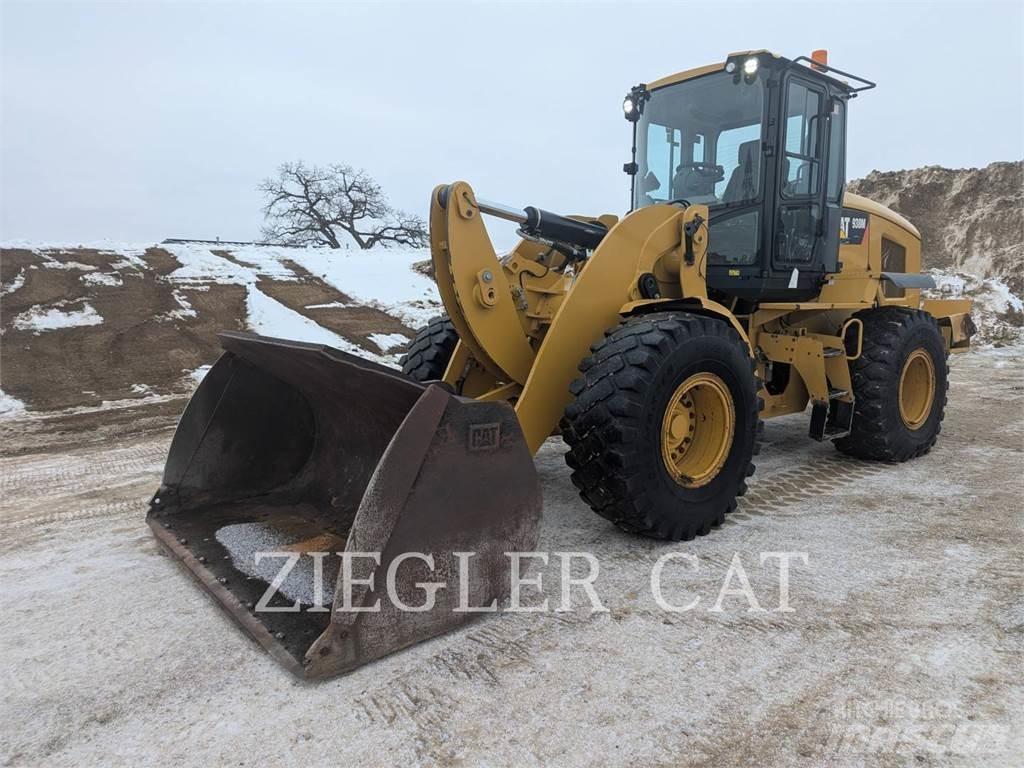 CAT 938M Колесни товарачи