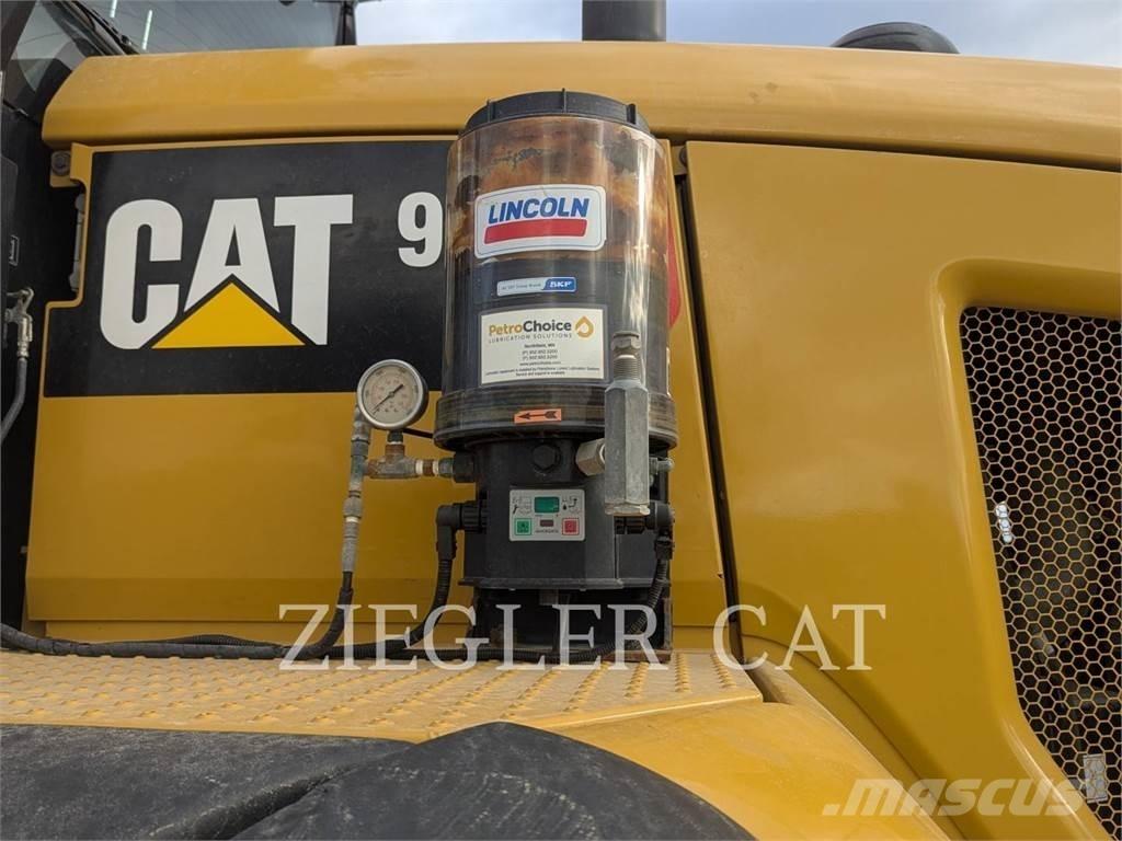 CAT 938M Колесни товарачи