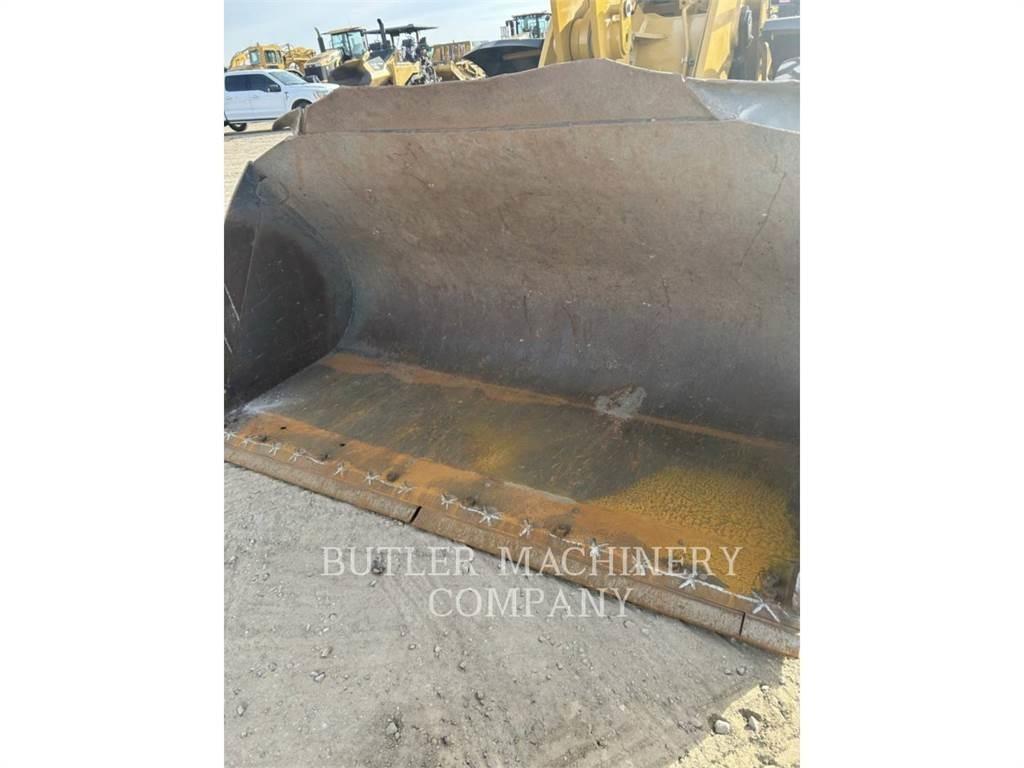 CAT 938M Колесни товарачи