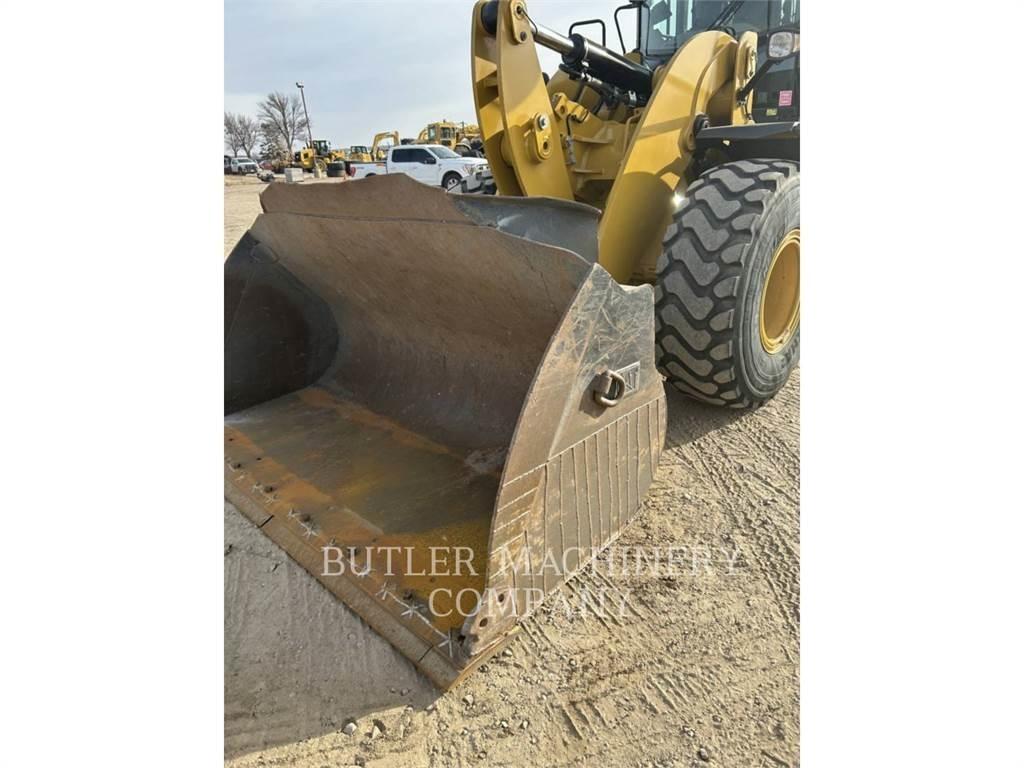 CAT 938M Колесни товарачи
