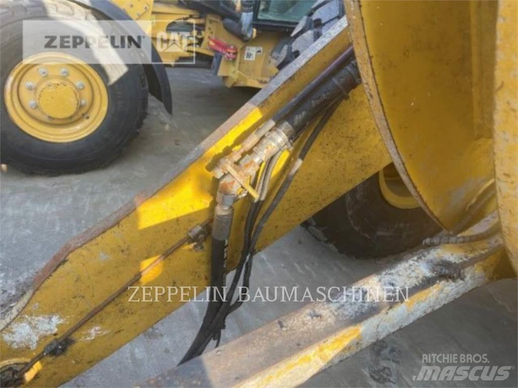CAT 938M Колесни товарачи