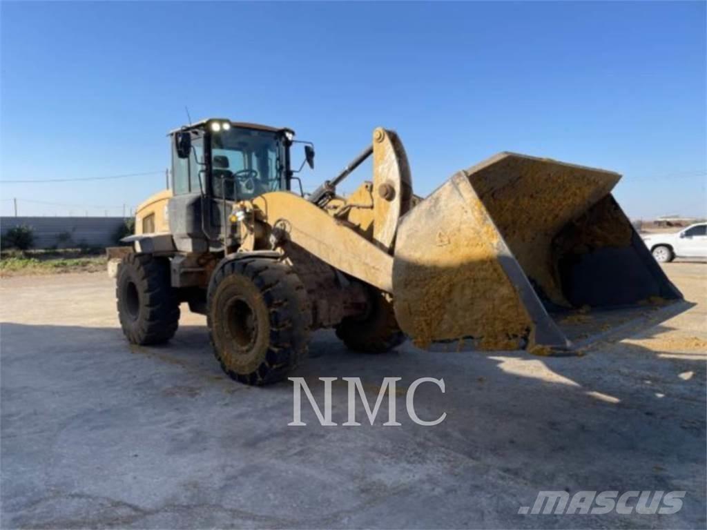 CAT 938M Колесни товарачи