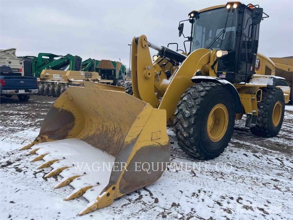 CAT 938M Колесни товарачи