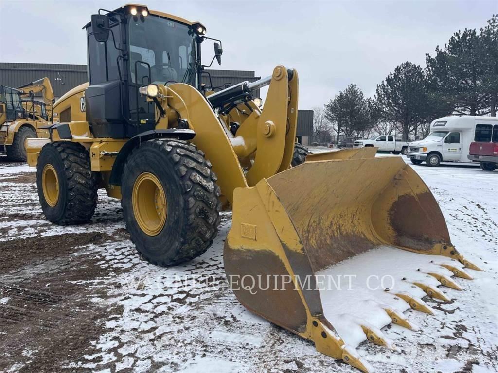 CAT 938M Колесни товарачи
