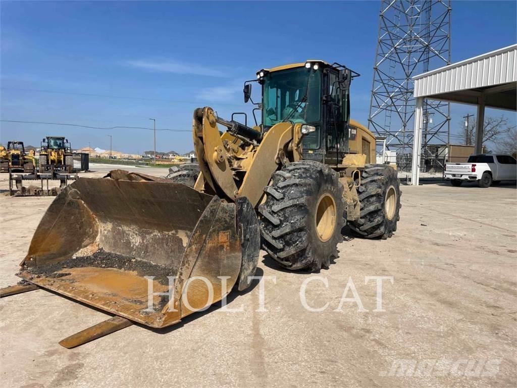 CAT 938M Колесни товарачи