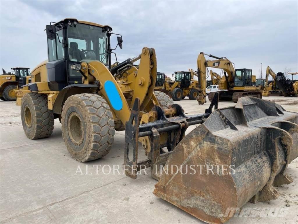 CAT 938M Колесни товарачи