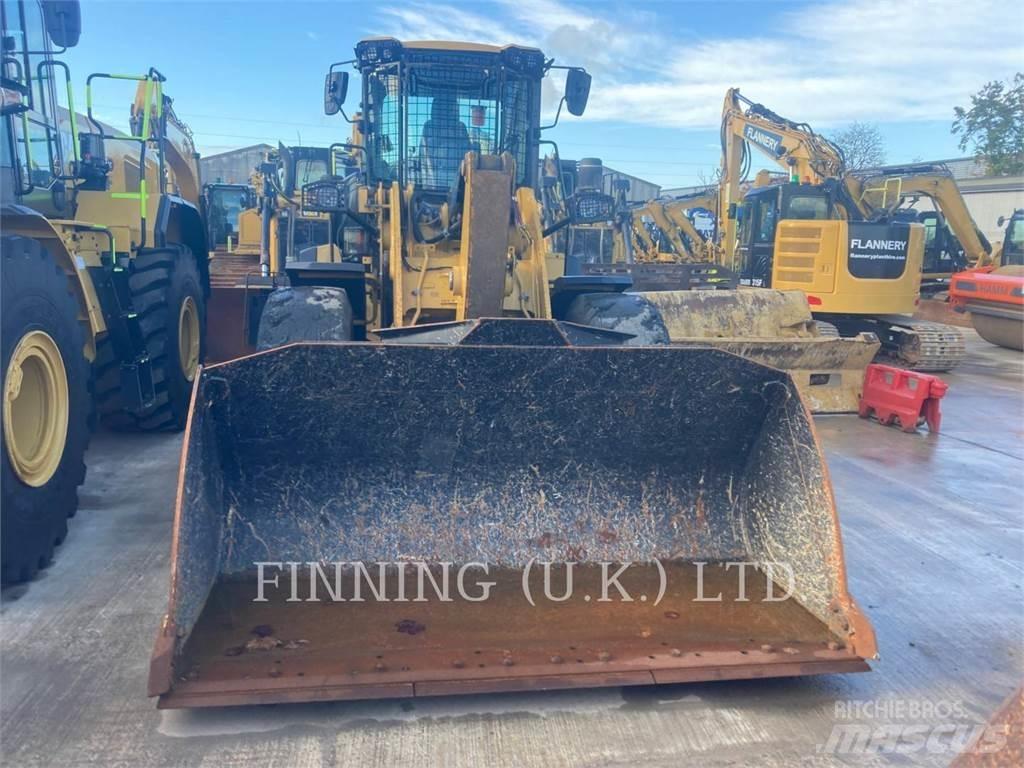 CAT 938M Колесни товарачи