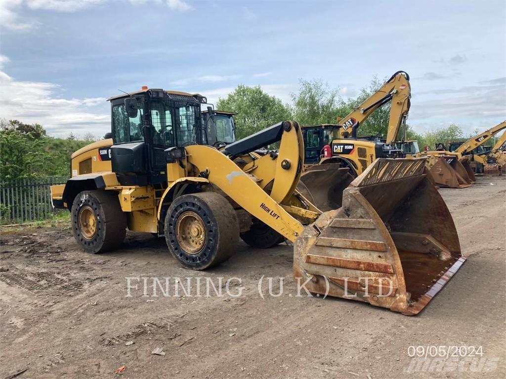 CAT 938M Колесни товарачи
