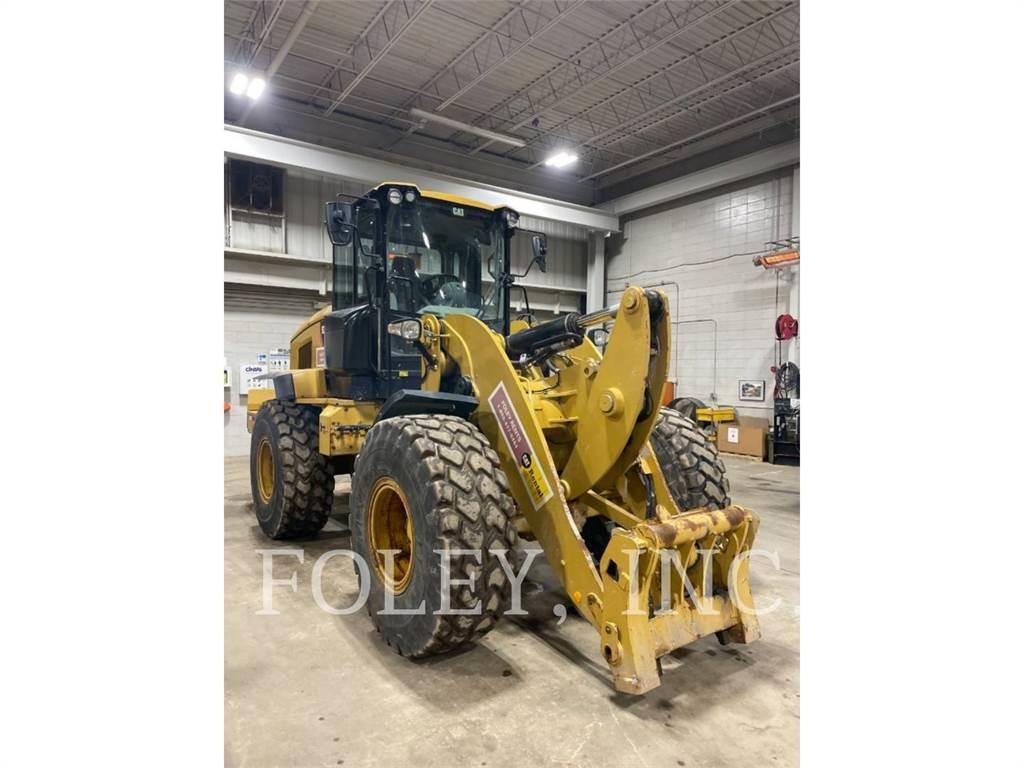 CAT 938M Колесни товарачи