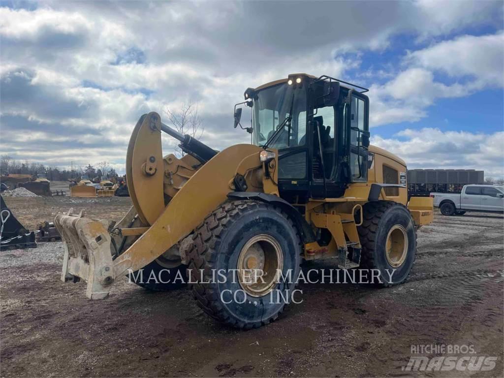CAT 938M Колесни товарачи
