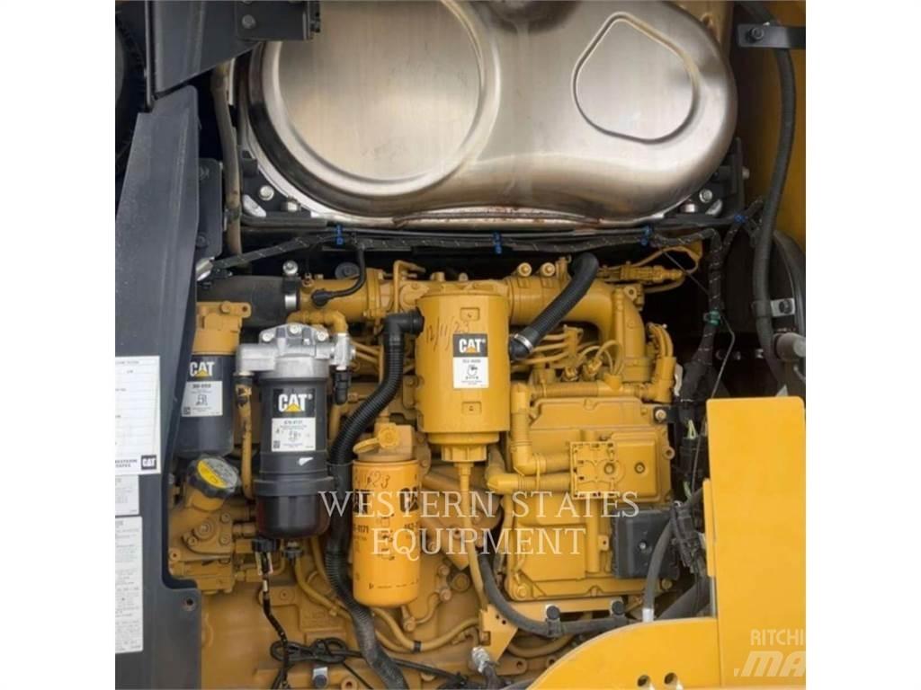 CAT 938M Колесни товарачи