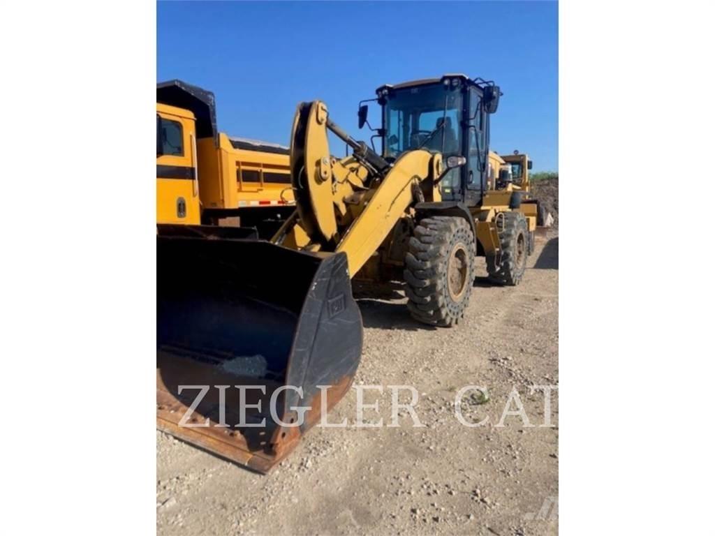 CAT 938M Колесни товарачи