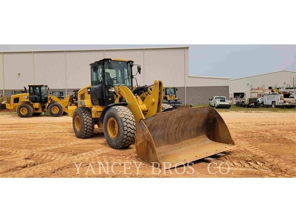 CAT 938M Колесни товарачи