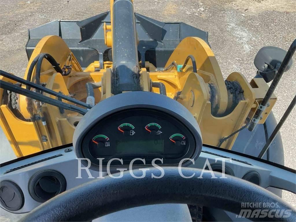 CAT 938M Колесни товарачи