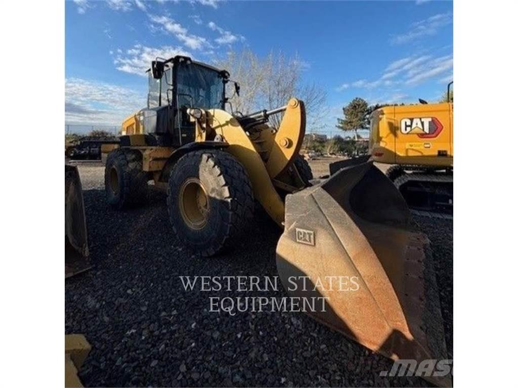 CAT 938M Колесни товарачи