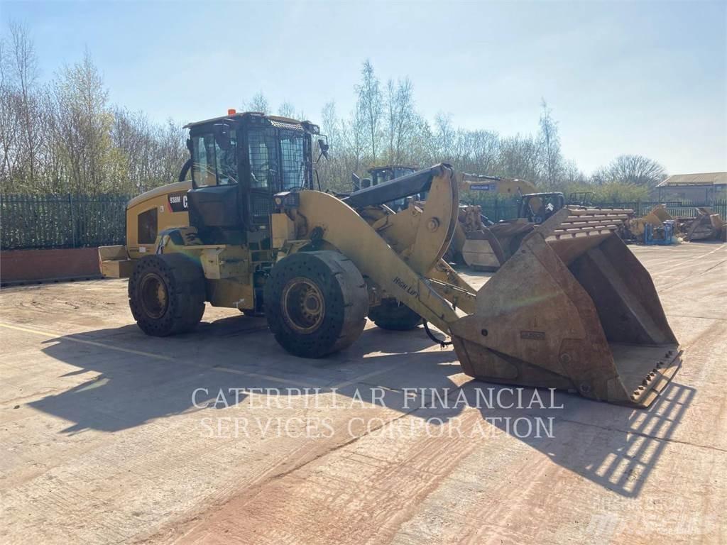 CAT 938M Колесни товарачи