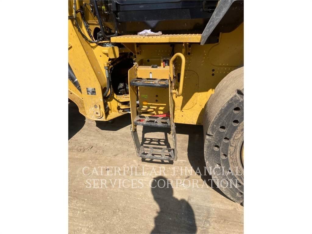 CAT 938M Колесни товарачи