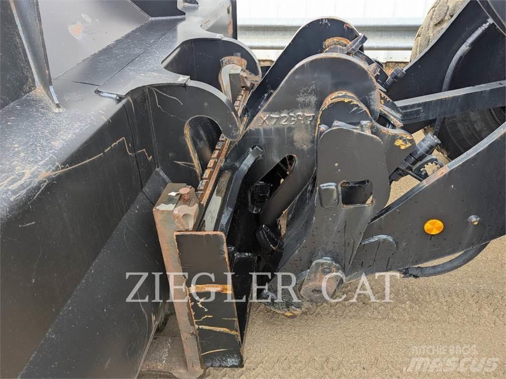CAT 938M Колесни товарачи