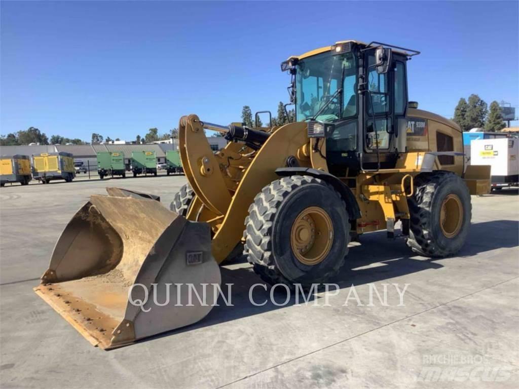 CAT 938M Колесни товарачи
