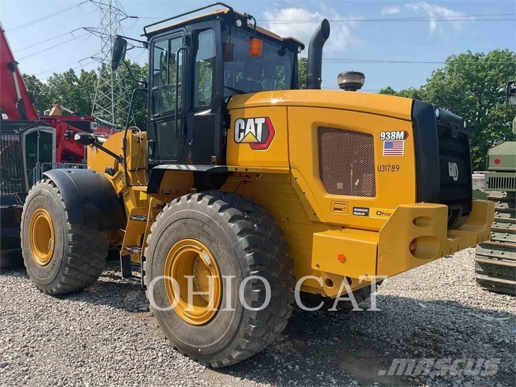 CAT 938M Колесни товарачи
