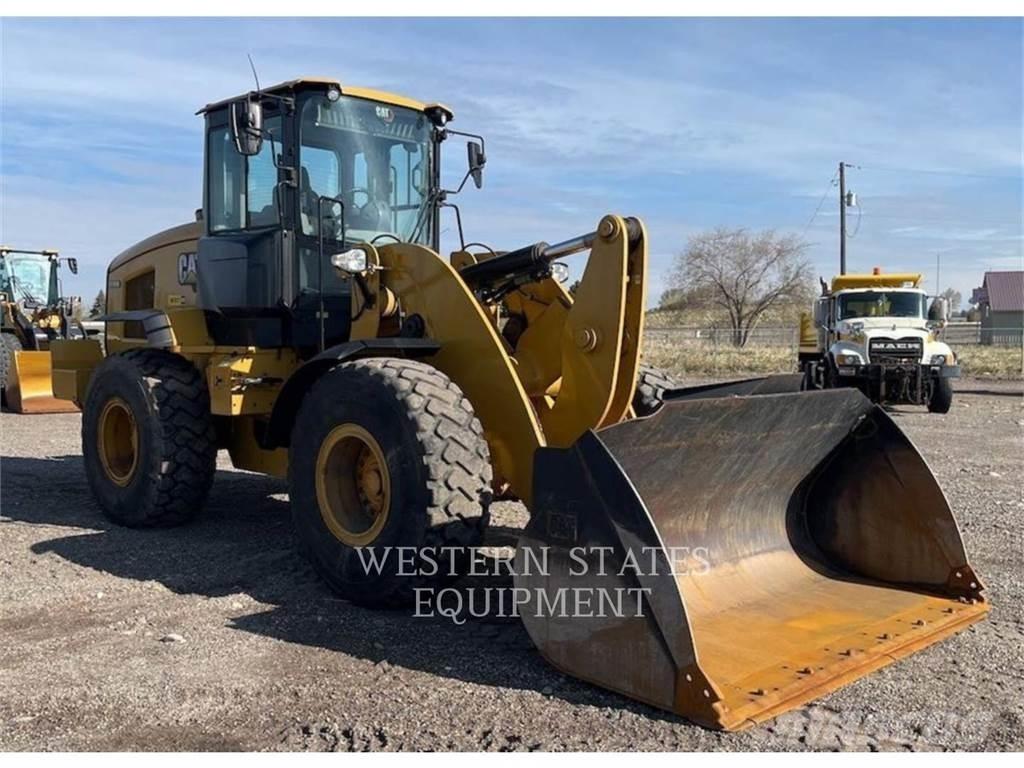 CAT 938M Колесни товарачи