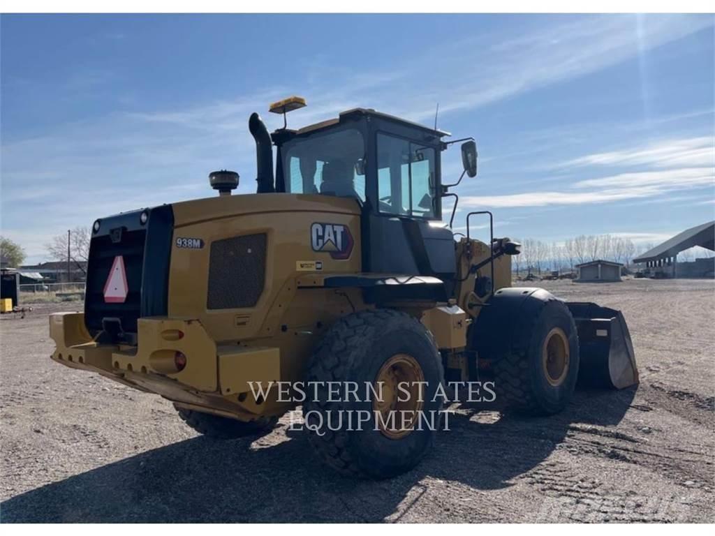 CAT 938M Колесни товарачи