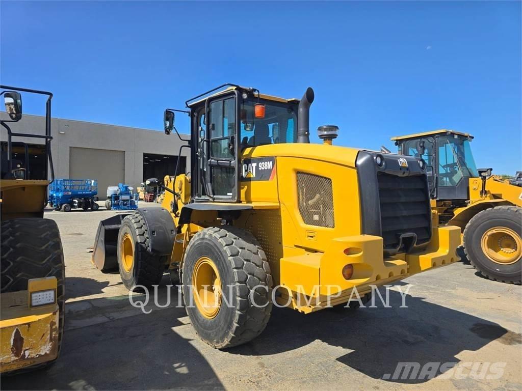 CAT 938M Колесни товарачи