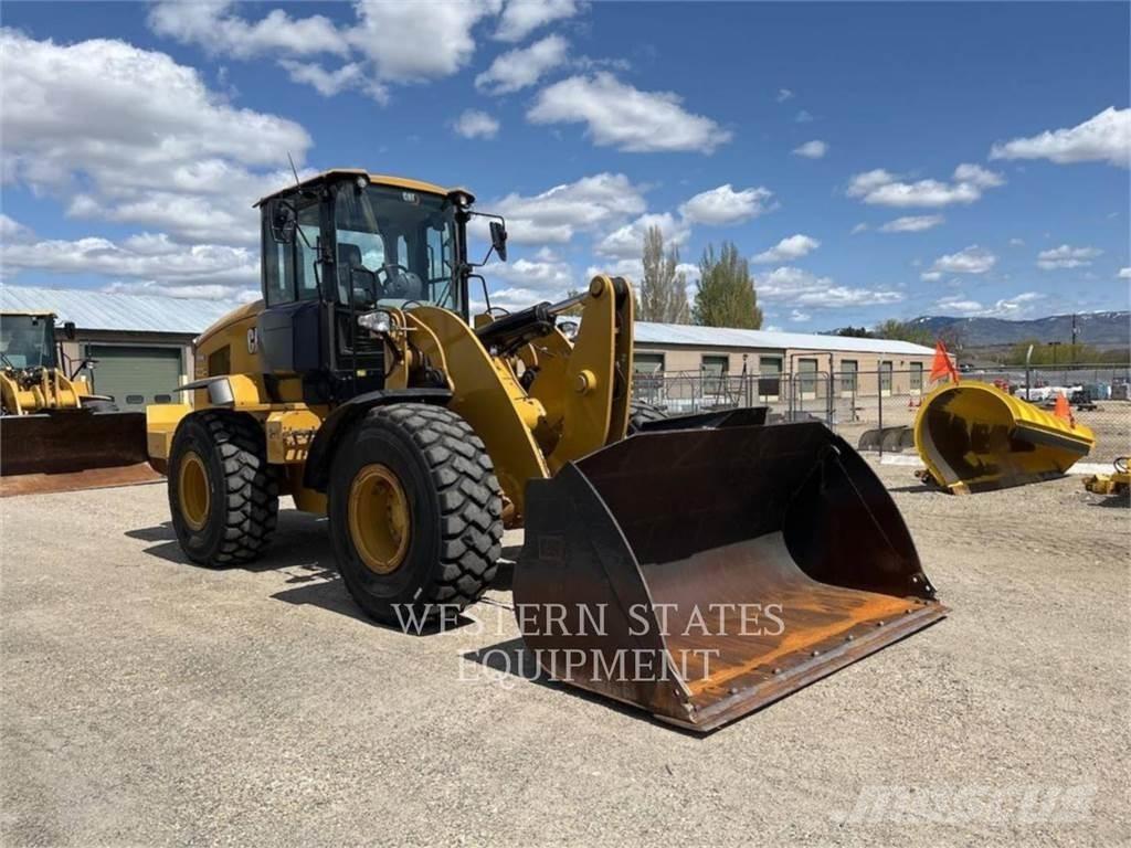 CAT 938M Колесни товарачи