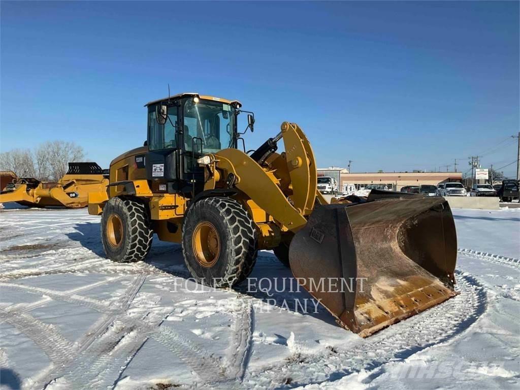 CAT 938M Колесни товарачи
