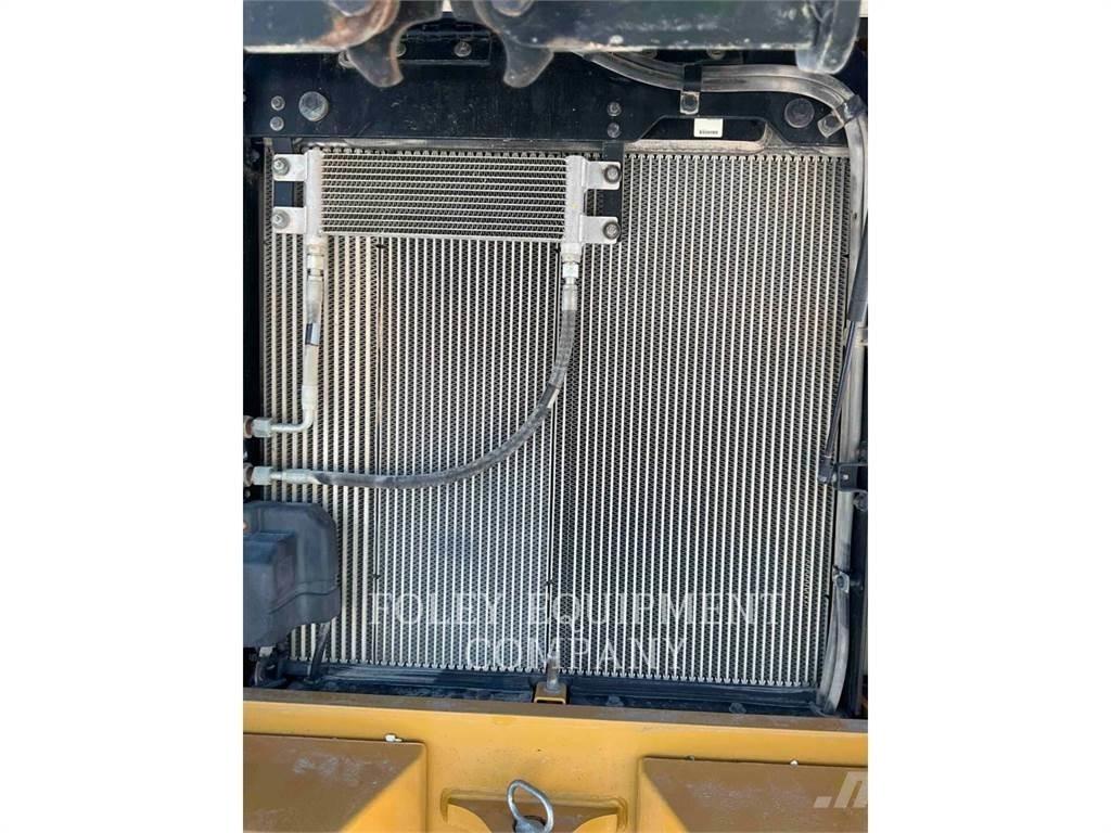 CAT 938M Колесни товарачи