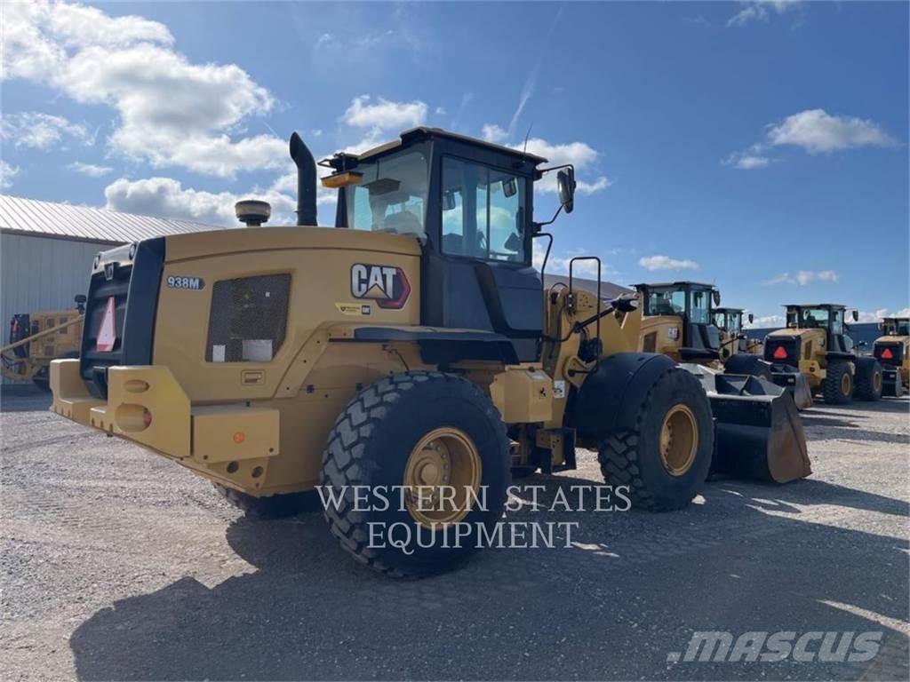 CAT 938M Колесни товарачи
