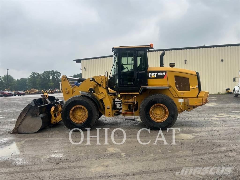 CAT 938M Колесни товарачи