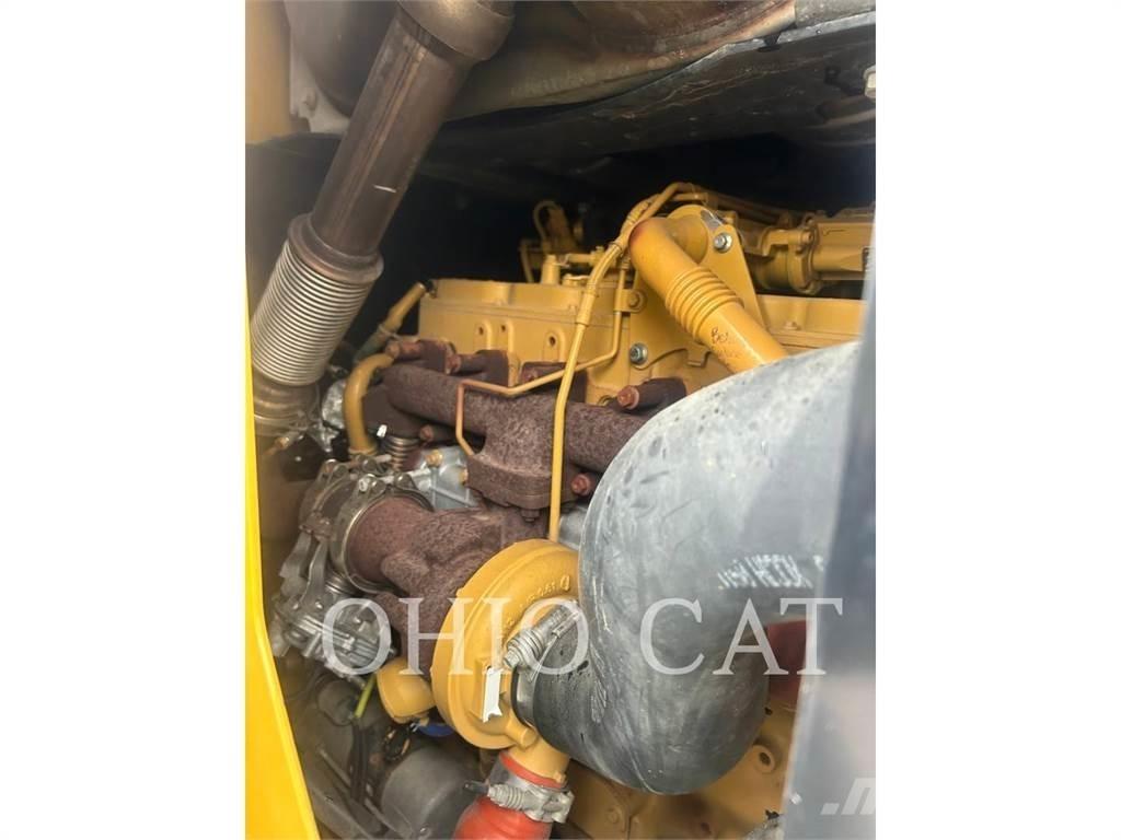 CAT 938M Колесни товарачи