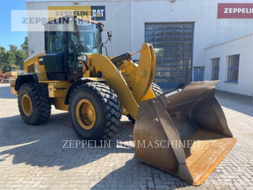 CAT 938M Колесни товарачи