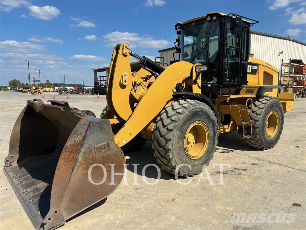 CAT 938M Колесни товарачи