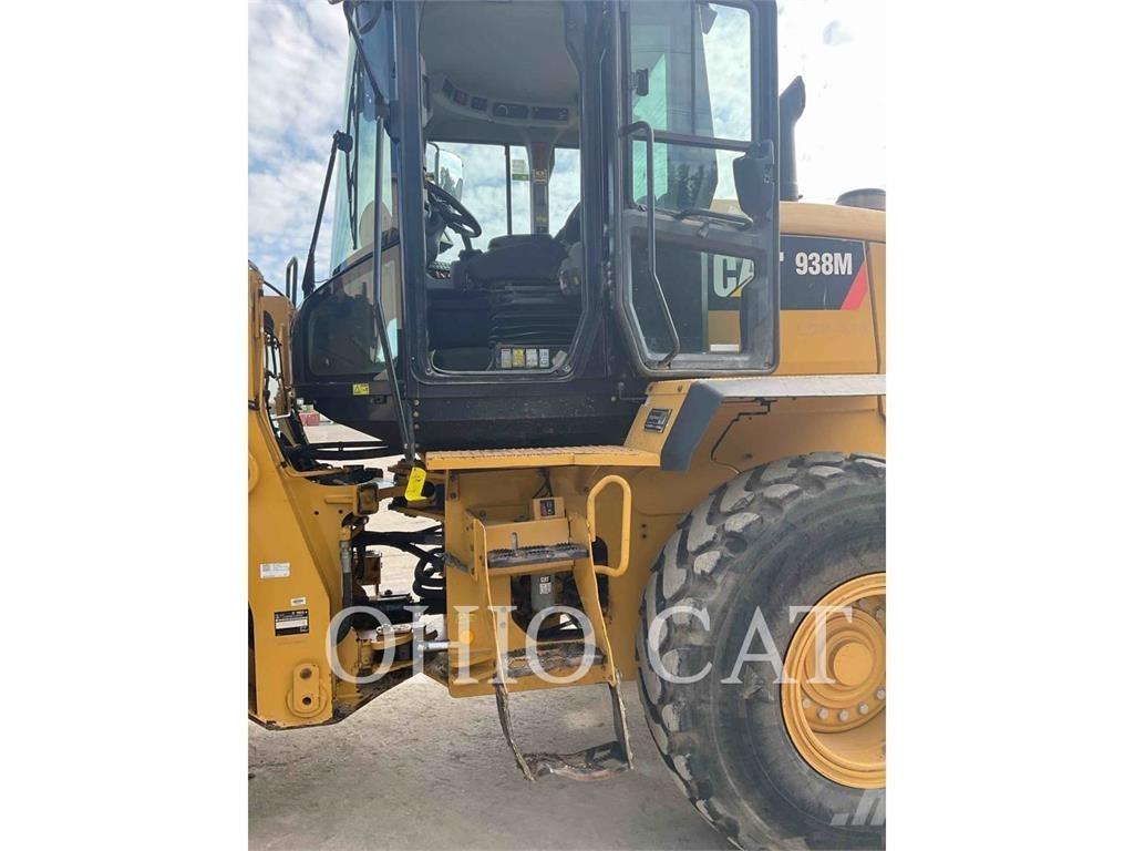 CAT 938M Колесни товарачи