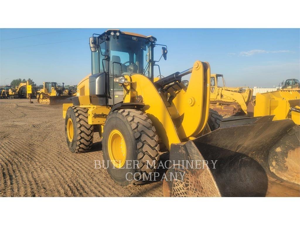 CAT 938M Колесни товарачи