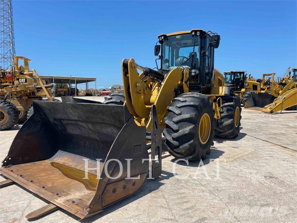 CAT 938M Колесни товарачи